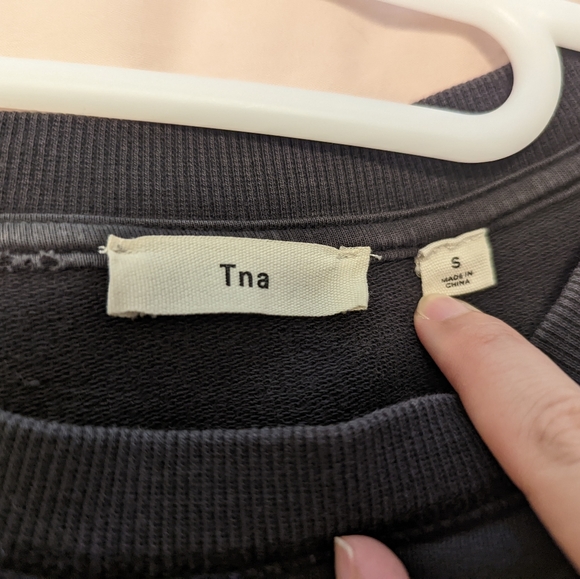 Aritzia TNA crop top sweater - Picture 3 of 4